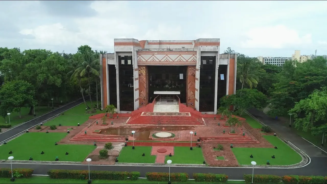 IIM Executive MBA Eligibility & Fee Structure 2025